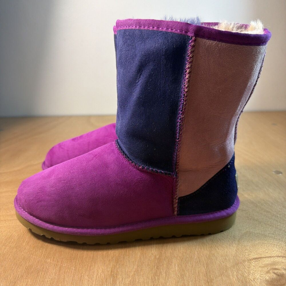 UGG Australia 3151 Multicolor Suede Classic Short Boots Womens Size 6 Fur Lined